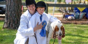 Photo of two junior handlers at the Carolina Hound Show